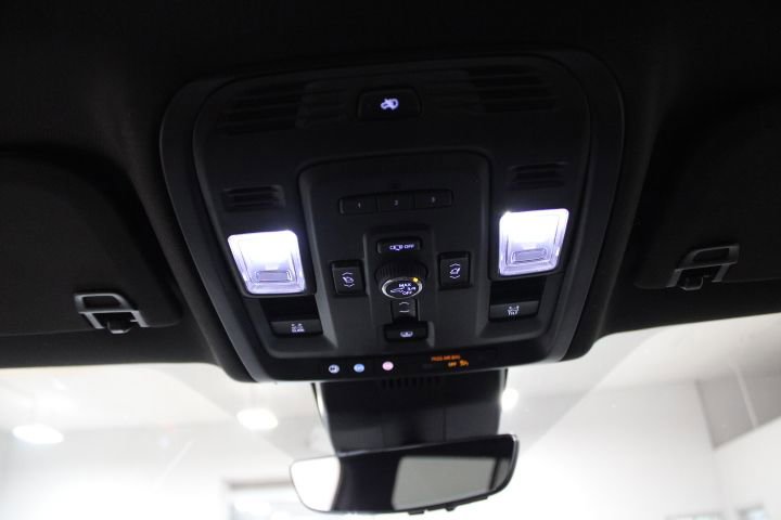 Used 2023 GMC Yukon XL Denali Ultimate w/ LPO, Floor Liner Package image 40