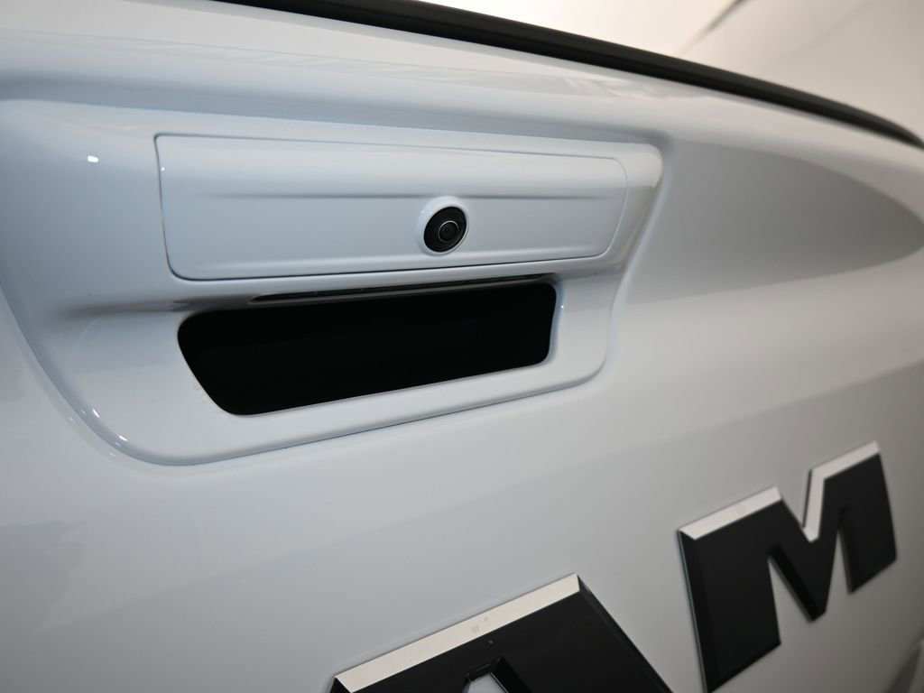 Used 2025 RAM 1500 Big Horn AWD/4WD image 33