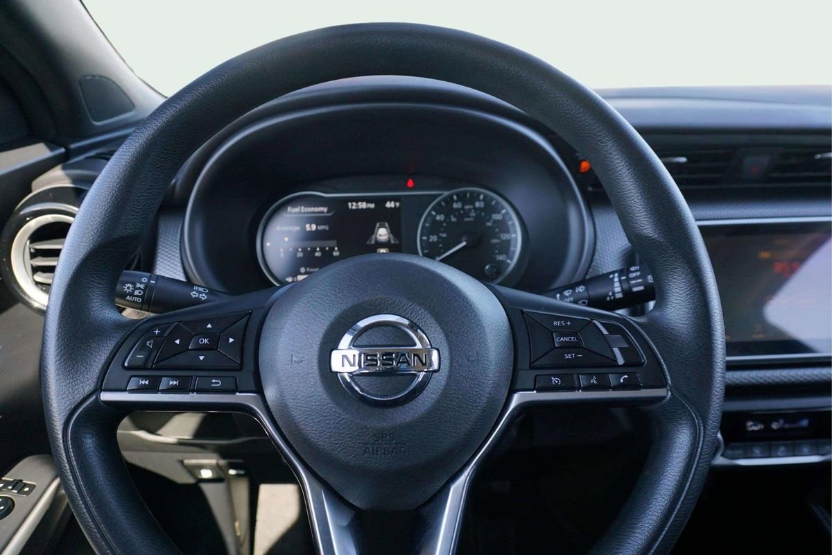 Used 2020 Nissan Kicks SV FWD image 24