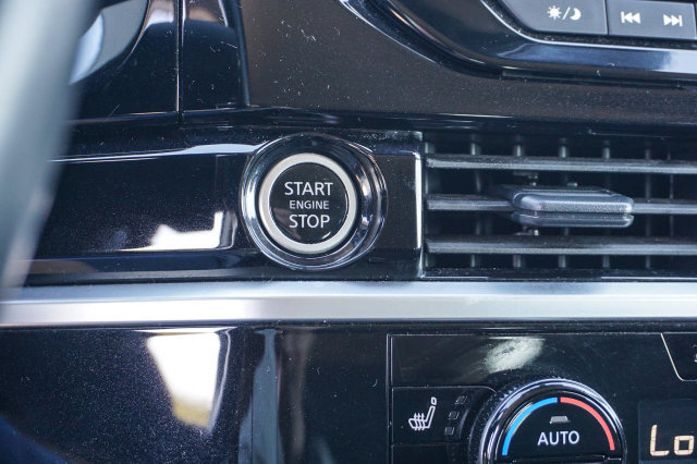 Used 2024 Nissan Pathfinder SV AWD/4WD image 23