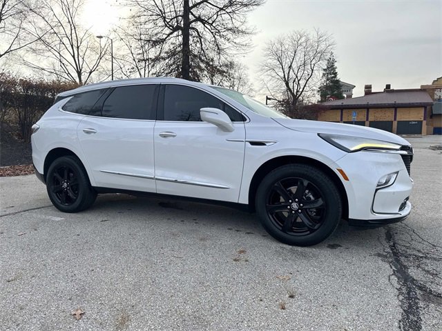 Used 2023 Buick Enclave Essence w/ Experience Buick Package image 7