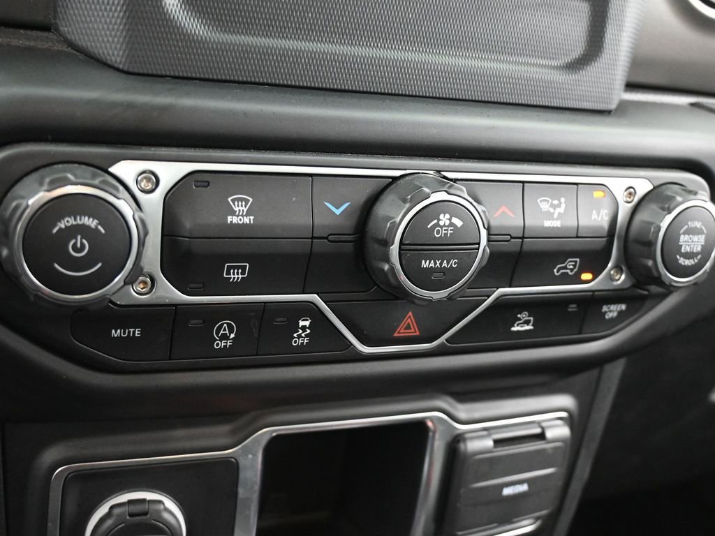 Used 2022 Jeep Wrangler Unlimited Sport image 21