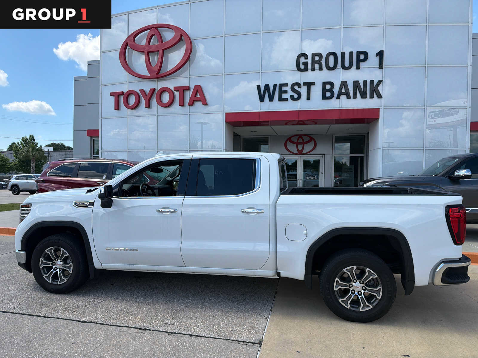 Used 2025 GMC Sierra 1500 SLT RWD video 1