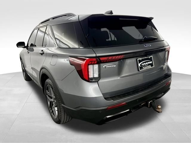 Used 2025 Ford Explorer ST-Line w/ Premium Package image 6
