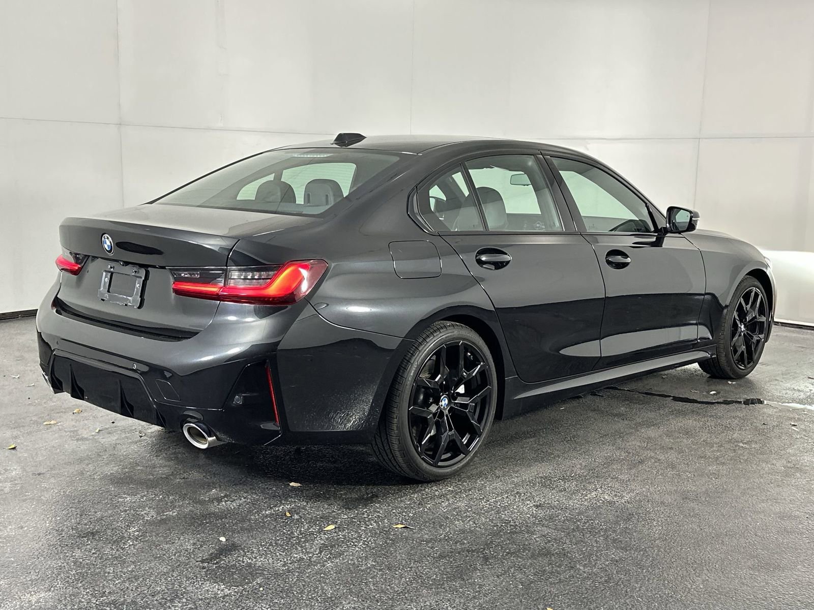 Used 2026 BMW 330i xDrive Sedan image 8