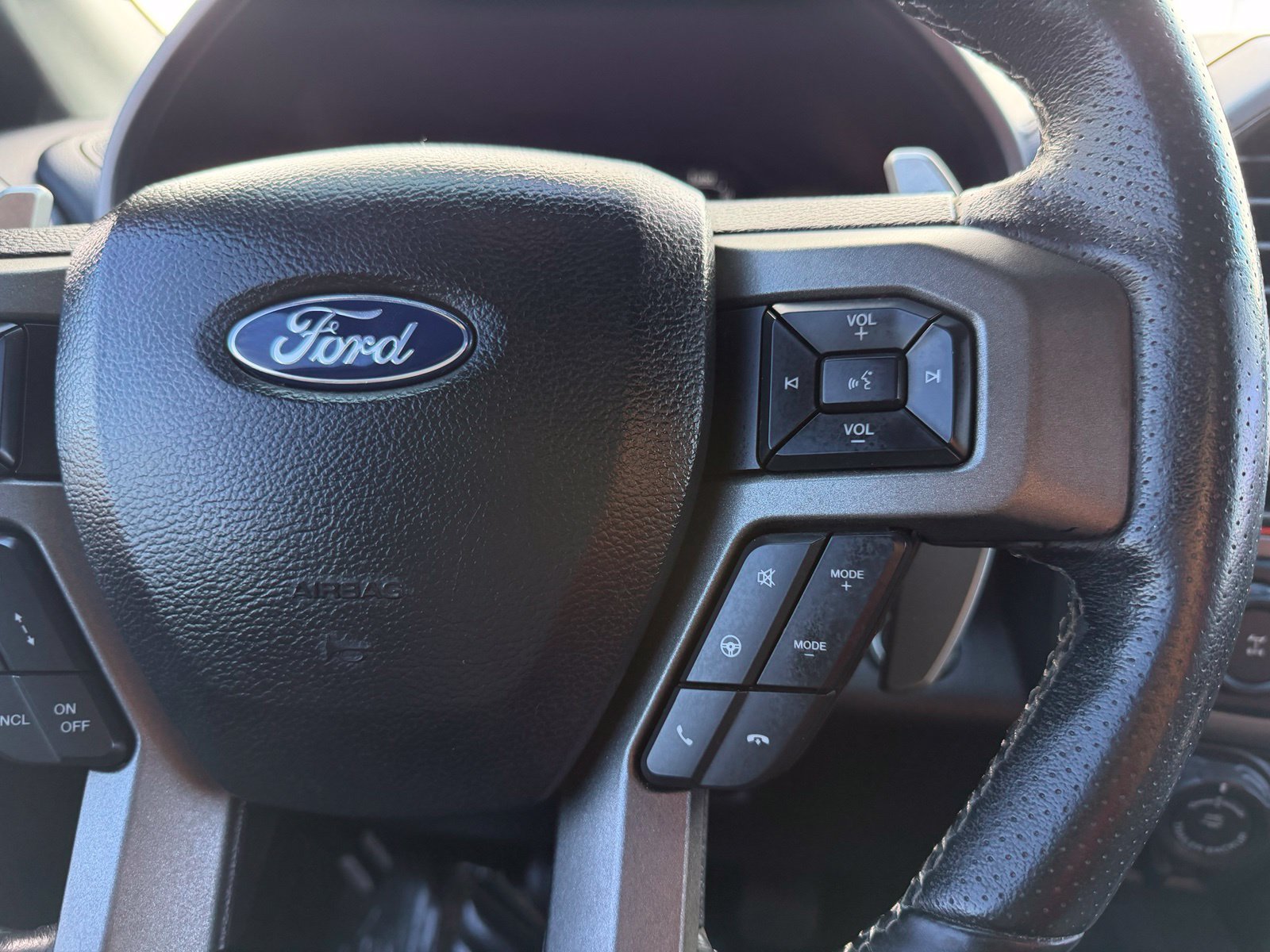 Used 2020 Ford F150 Raptor w/ Equipment Group 802A Luxury AWD/4WD image 14
