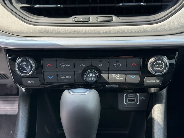 New 2026 Jeep Compass Limited AWD/4WD image 17