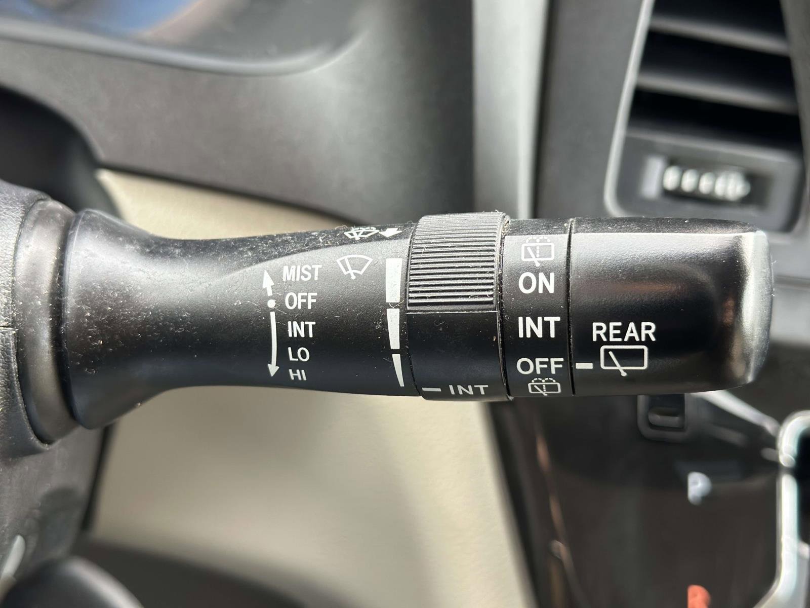 Used 2020 Toyota Sienna L image 17