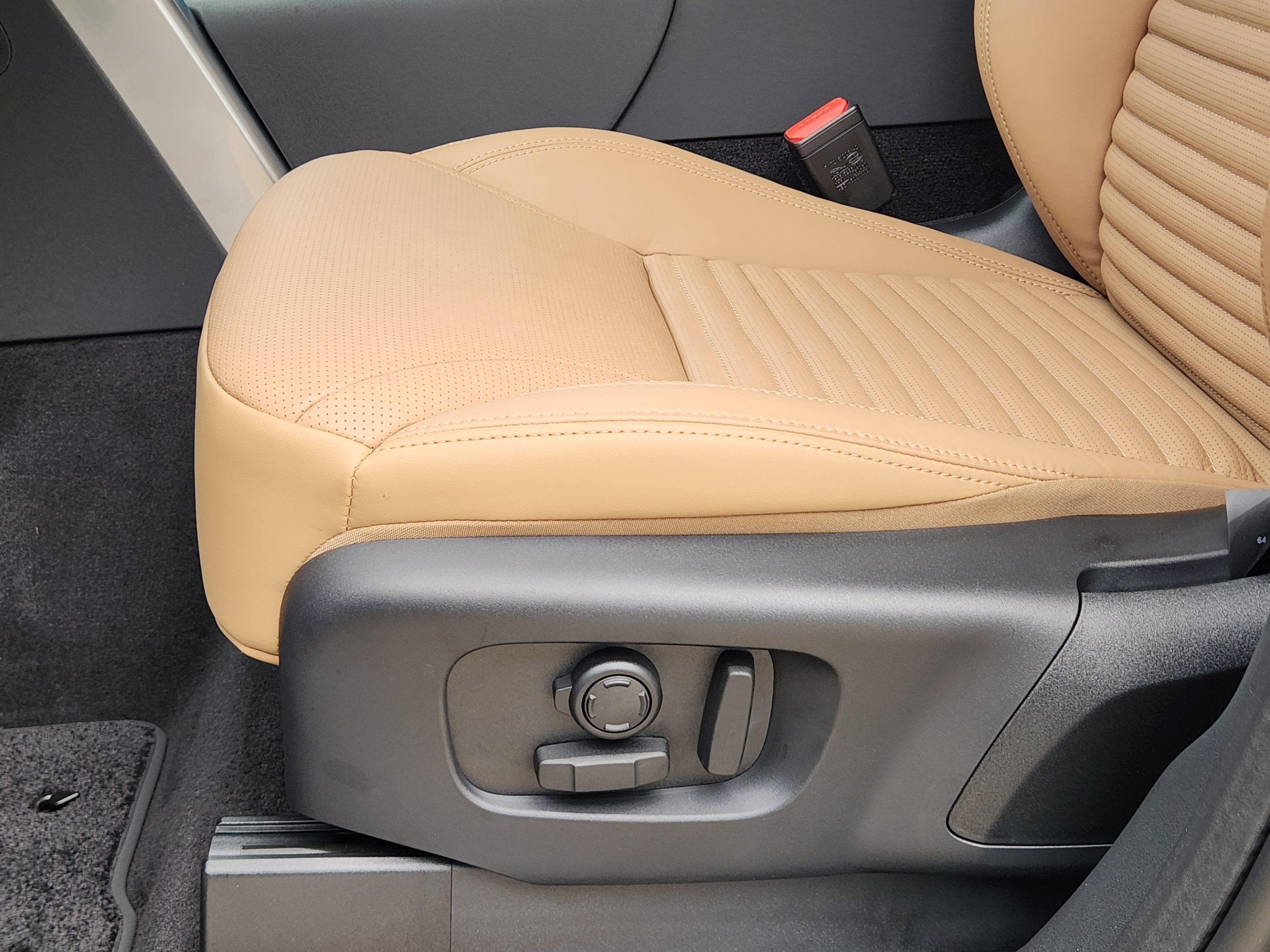 New 2026 Land Rover Discovery Dynamic SE AWD/4WD image 21