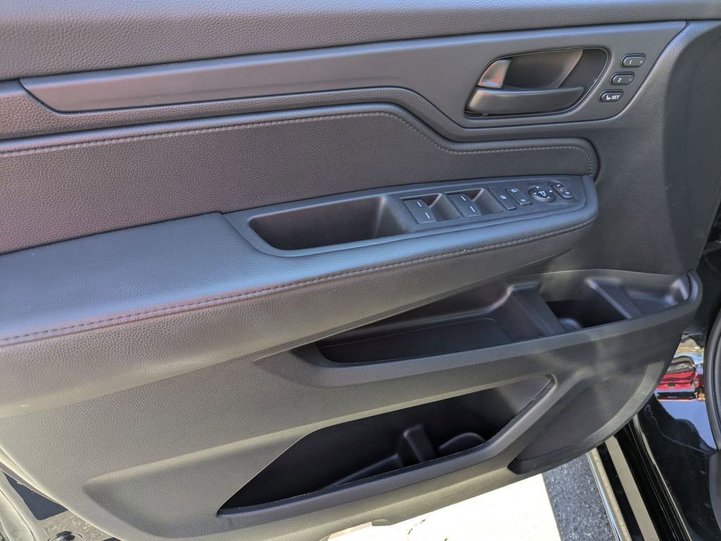 Used 2025 Honda Odyssey Sport-L image 15