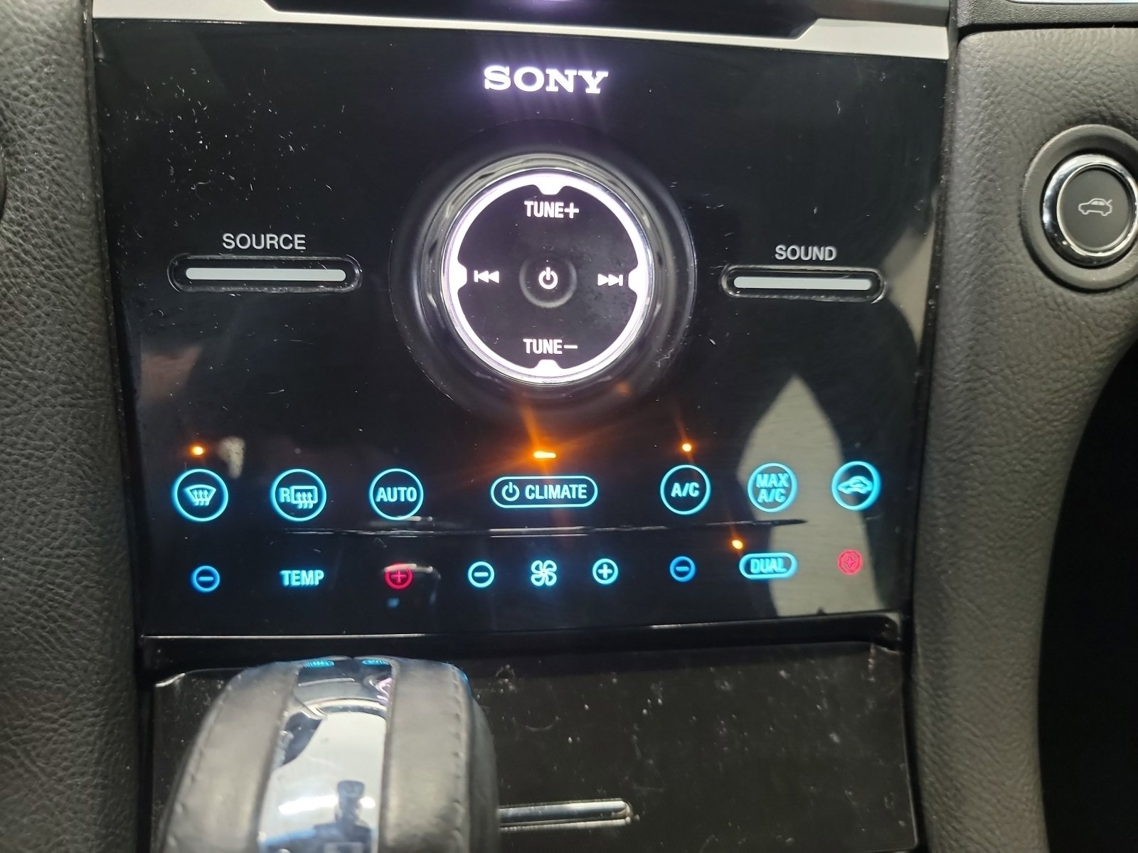 Used 2017 Ford Taurus Limited FWD image 21
