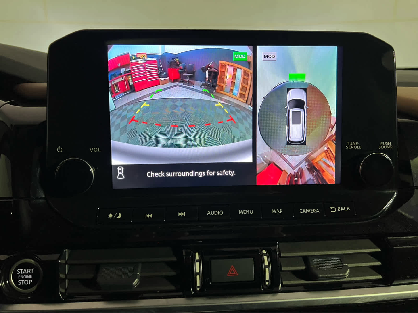 Certified 2024 Nissan Pathfinder Platinum w/ Cargo Package AWD/4WD image 16