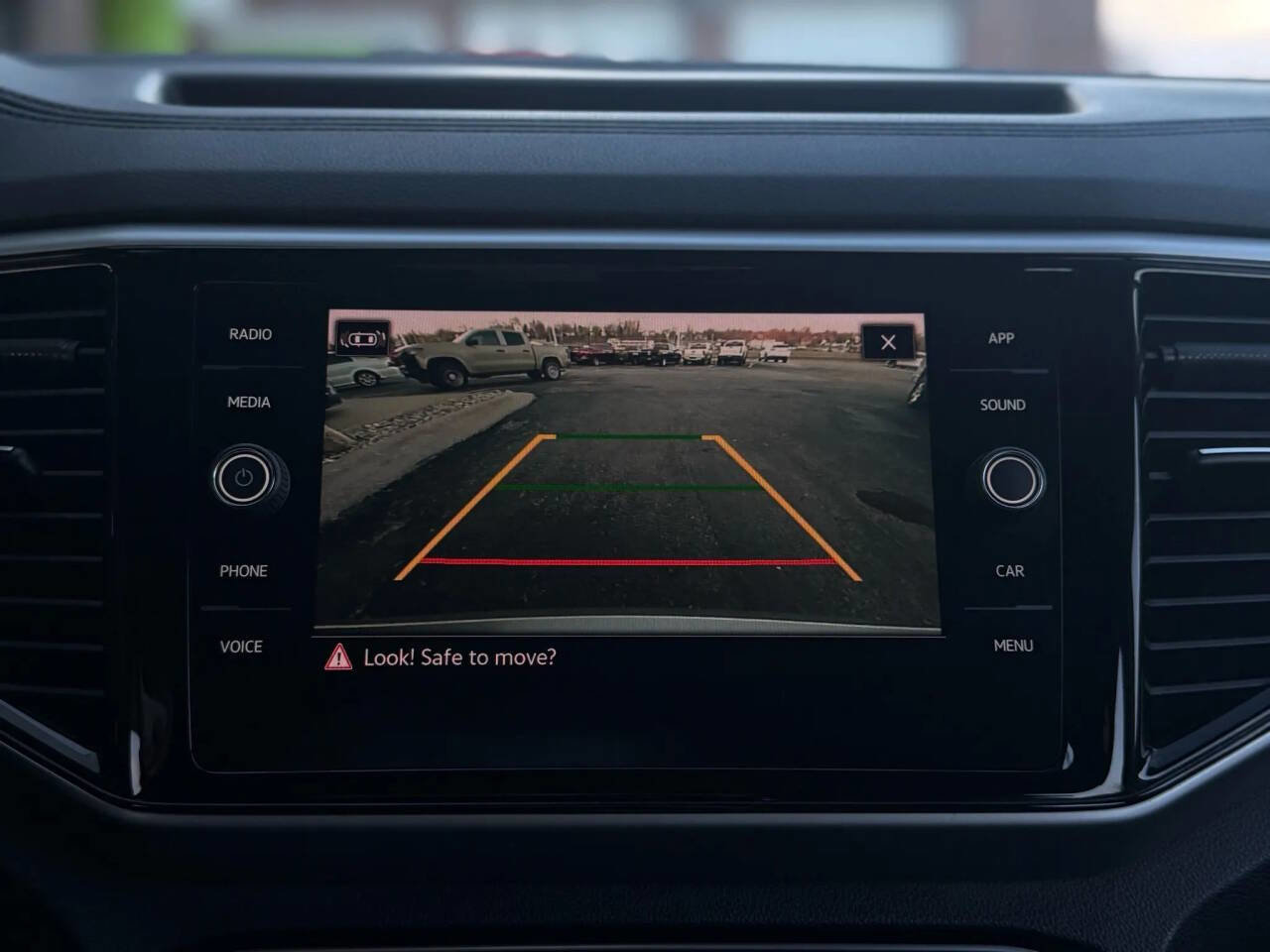 Used 2023 Volkswagen Atlas SE image 28