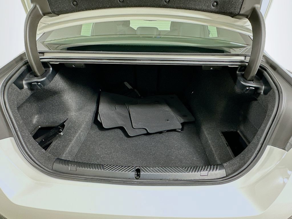 Used 2025 BMW 530i w/ M Sport Package image 26