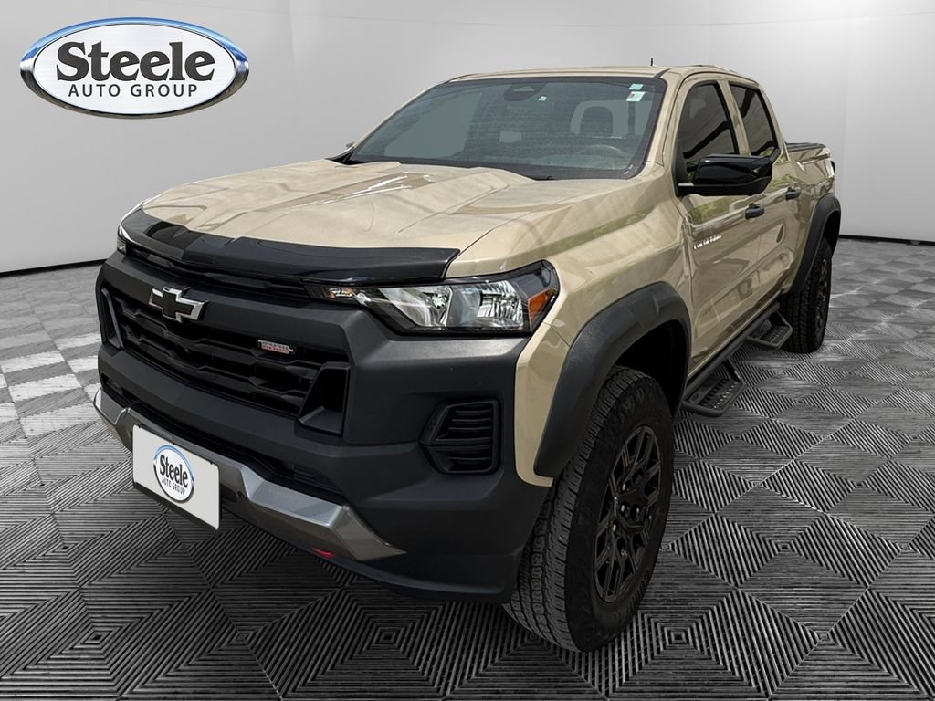 Certified 2023 Chevrolet Colorado Trail Boss w/ Technology Package AWD/4WD image 1