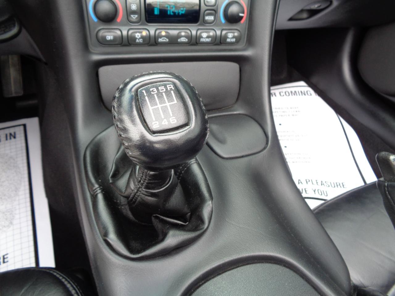 Used 2004 Chevrolet Corvette Convertible w/ Preferred Equipment Group RWD image 19