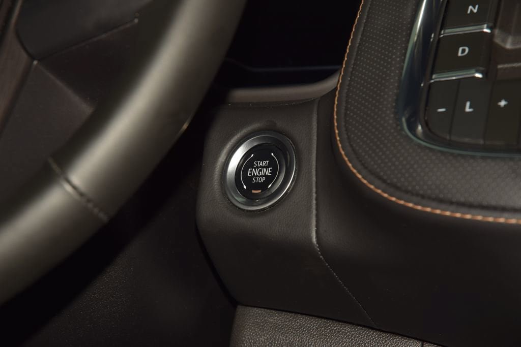 Used 2024 GMC Yukon AT4 AWD/4WD image 36
