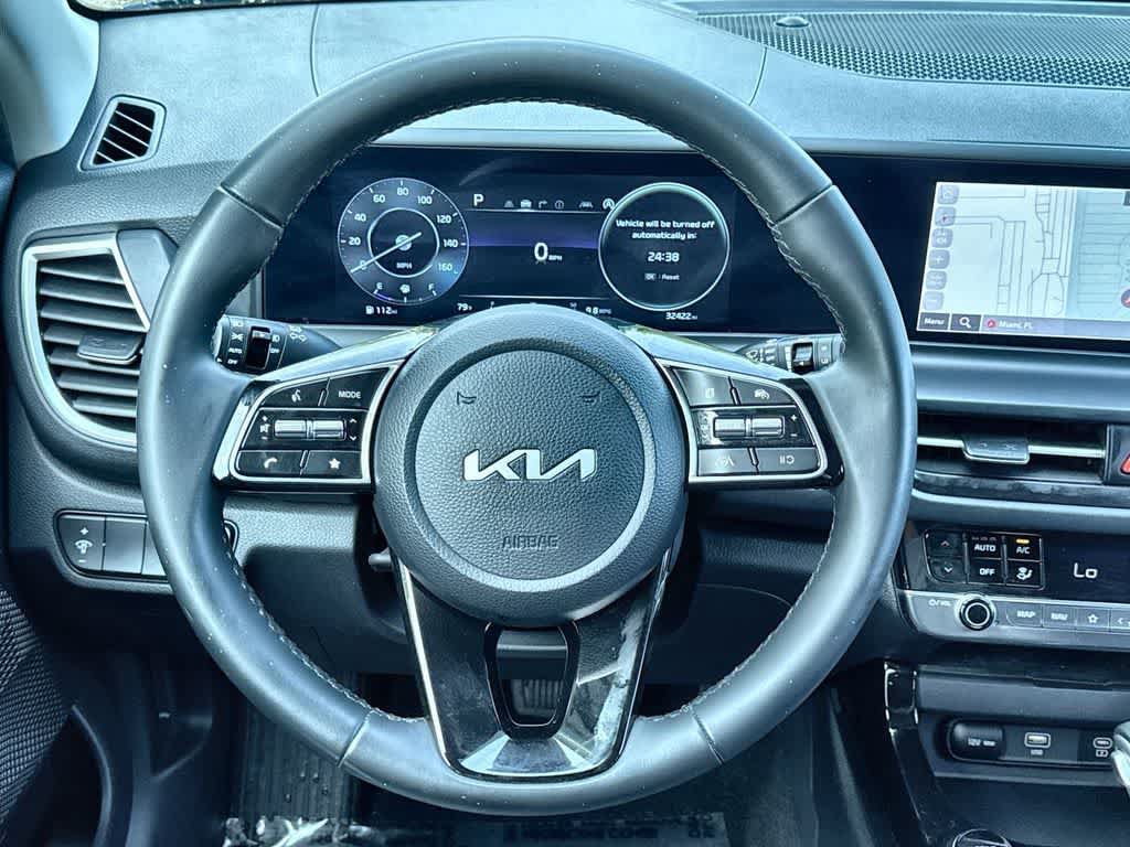 Used 2024 Kia Seltos EX FWD image 15