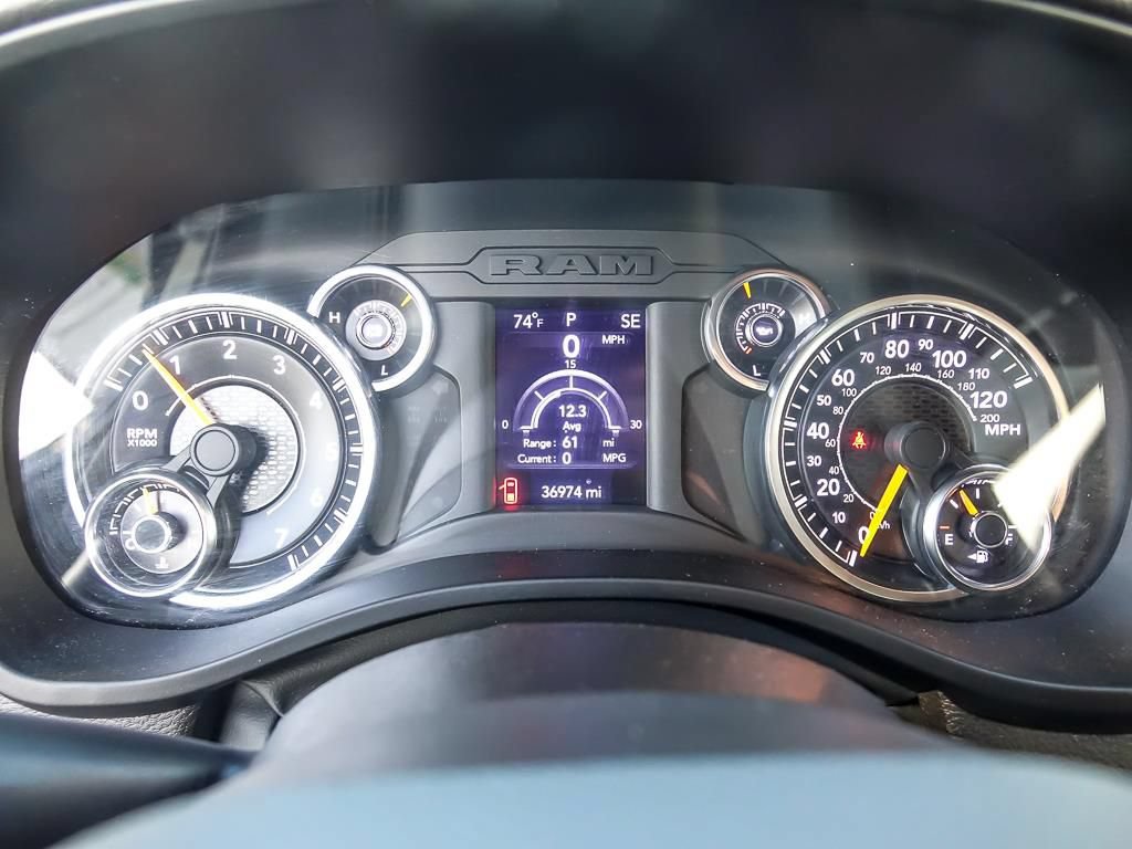 Used 2022 RAM 1500 Big Horn AWD/4WD image 6