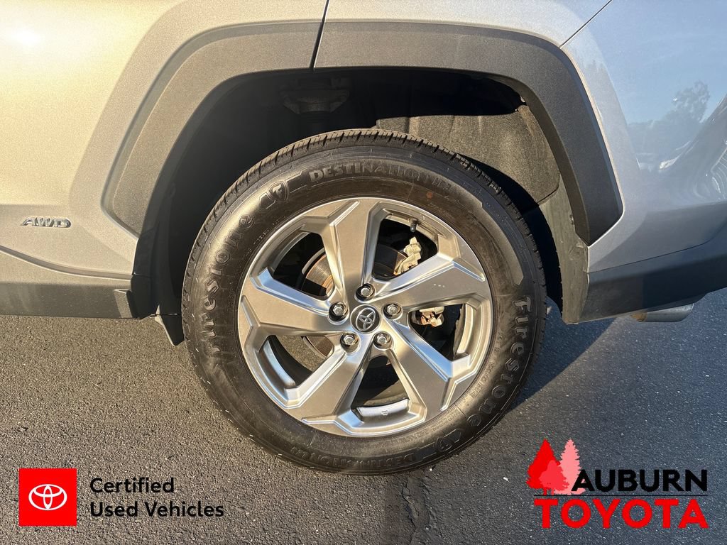 Certified 2021 Toyota RAV4 XLE Premium AWD/4WD image 11