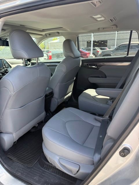 Used 2021 Toyota Highlander Limited AWD/4WD image 22