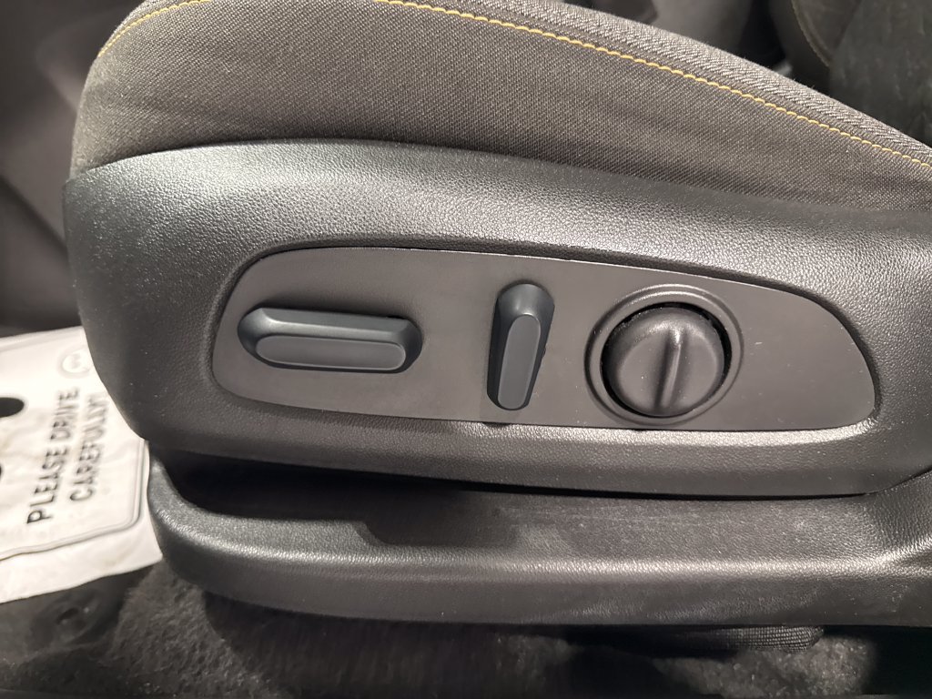 Used 2024 Chevrolet Equinox LT AWD/4WD image 28