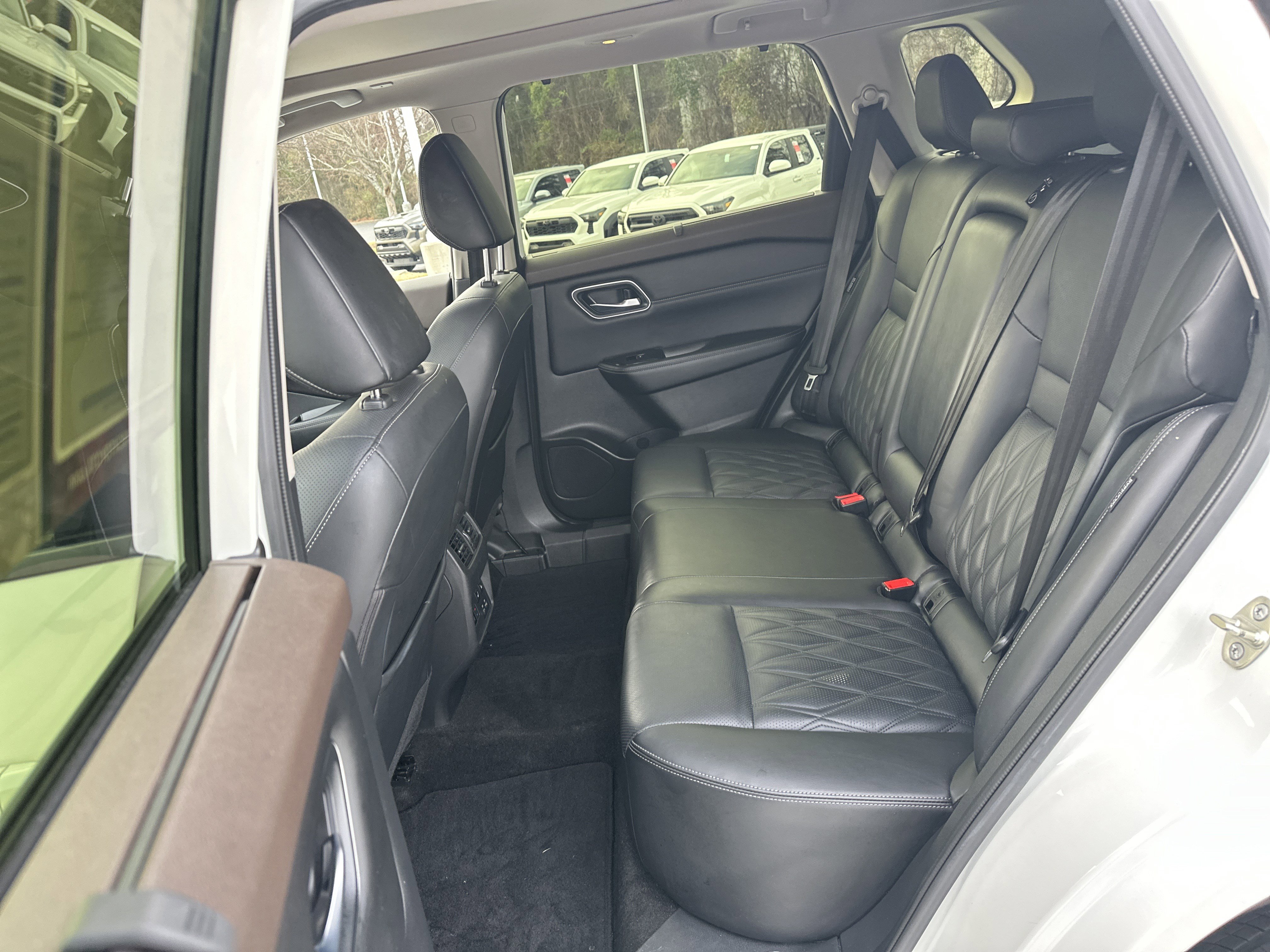 Used 2023 Nissan Rogue Platinum w/ Platinum Premium Package image 31