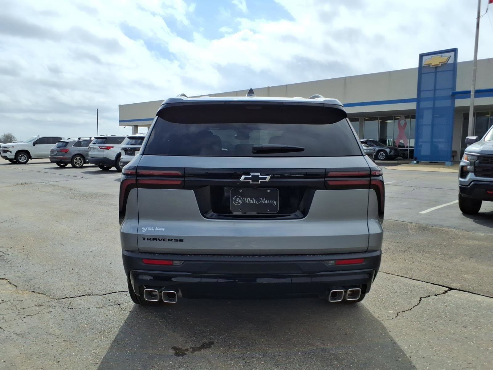 New 2026 Chevrolet Traverse LT image 4