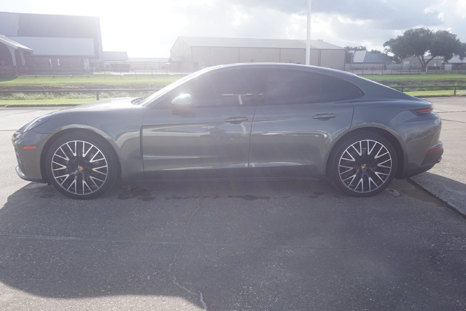 Used 2024 Porsche Panamera RWD image 7