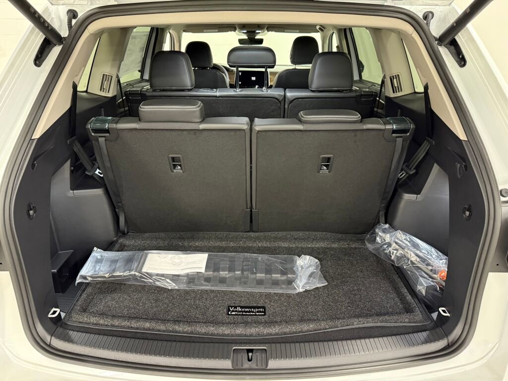 New 2026 Volkswagen Atlas SE image 9