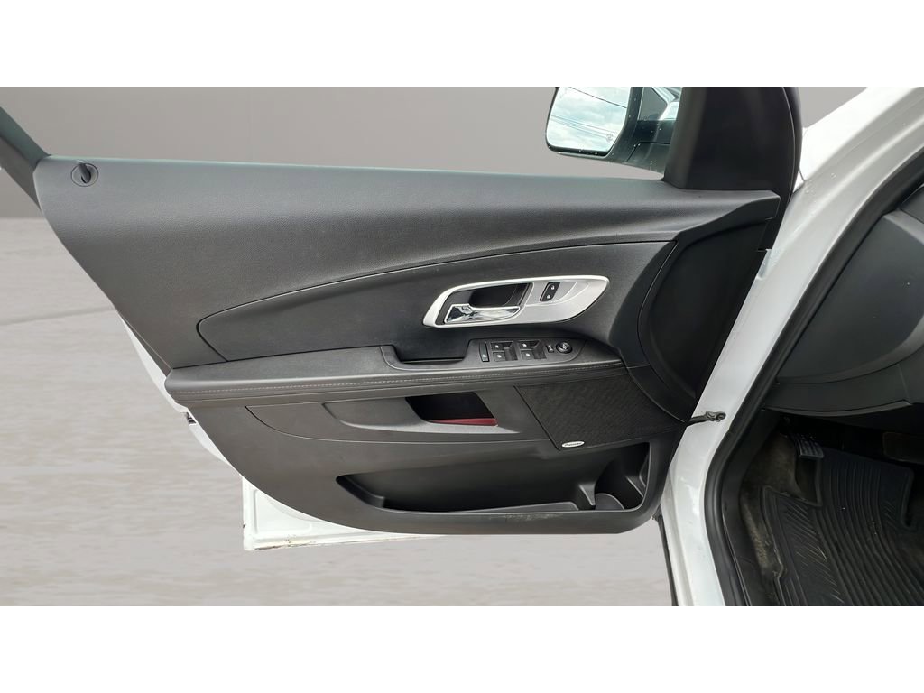 Used 2017 Chevrolet Equinox Premier w/ Enhanced Convenience Package AWD/4WD image 26