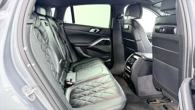 Used 2025 BMW X6 xDrive40i w/ Climate Comfort Package image 21