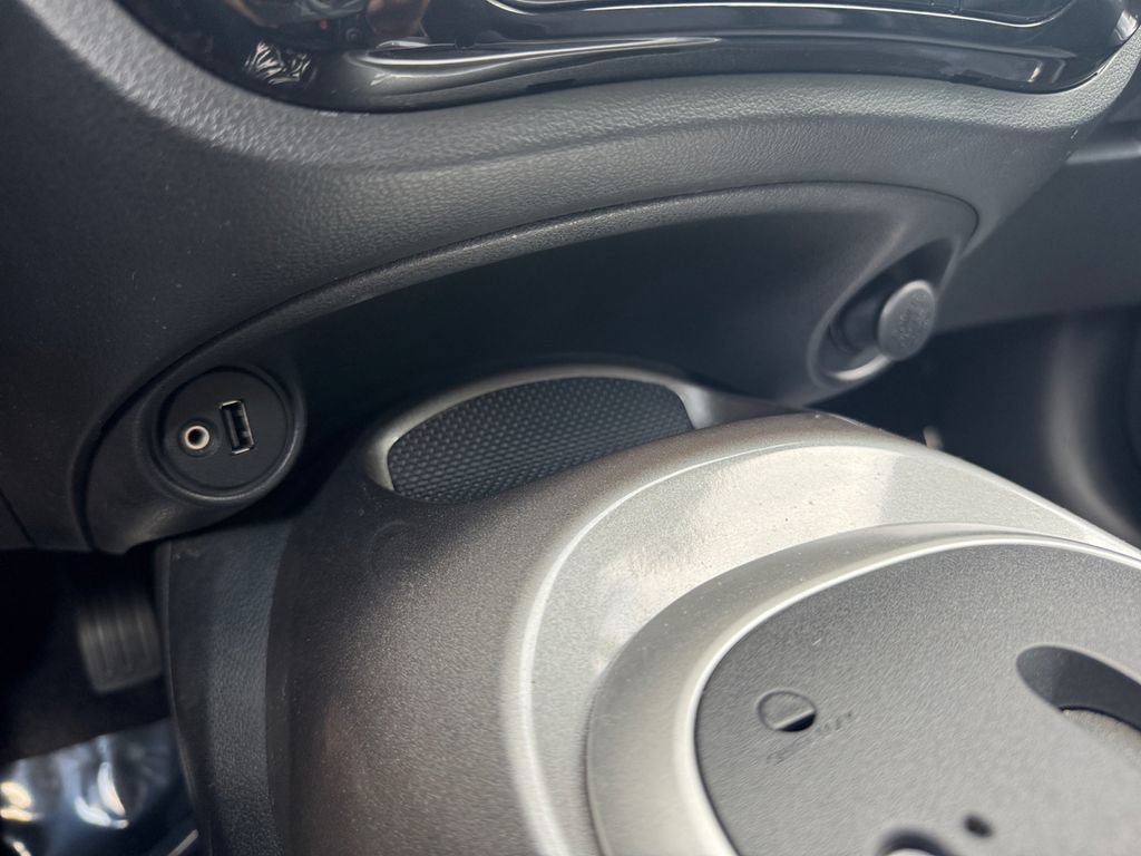 Used 2016 Nissan Juke SL AWD/4WD image 23