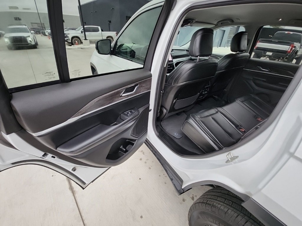 Used 2024 Jeep Grand Cherokee Limited image 13