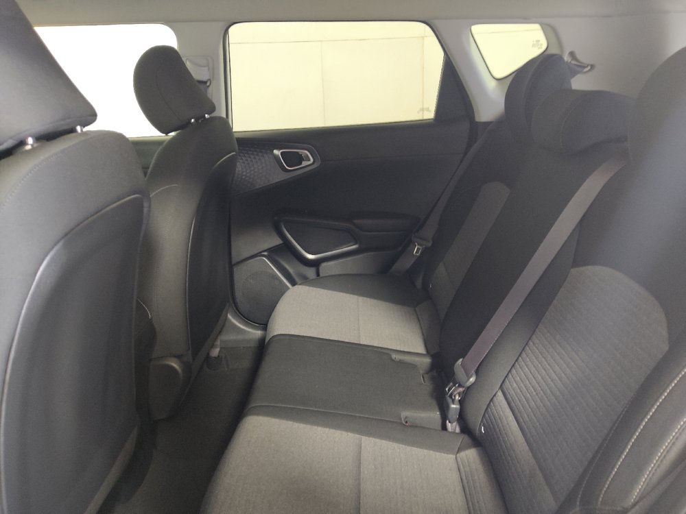 Used 2020 Kia Soul S FWD image 18