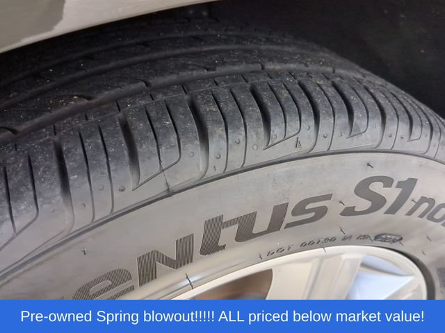 Used 2024 Ford Edge Titanium AWD/4WD image 19