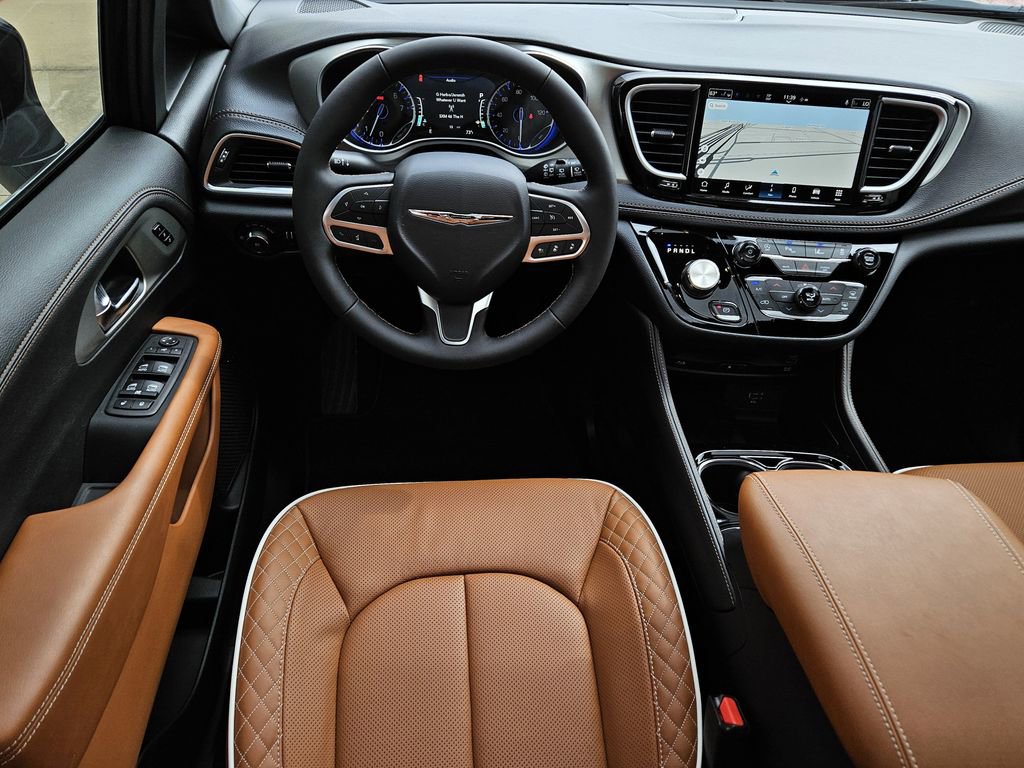 New 2026 Chrysler Pacifica Pinnacle FWD image 16