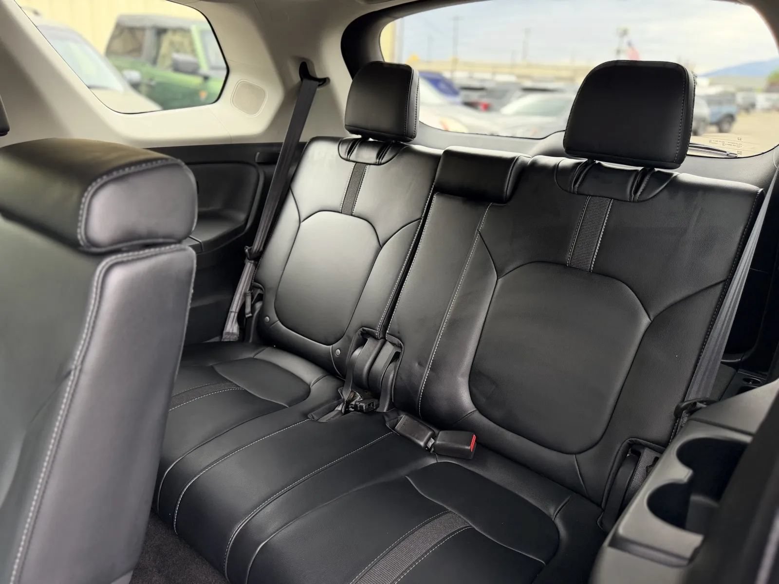 Used 2025 Honda Pilot Touring image 17
