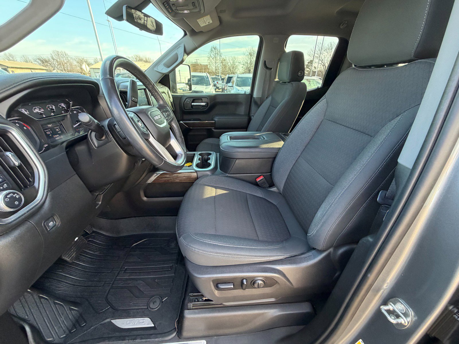 Used 2020 GMC Sierra 1500 Elevation w/ Elevation Value Package image 9