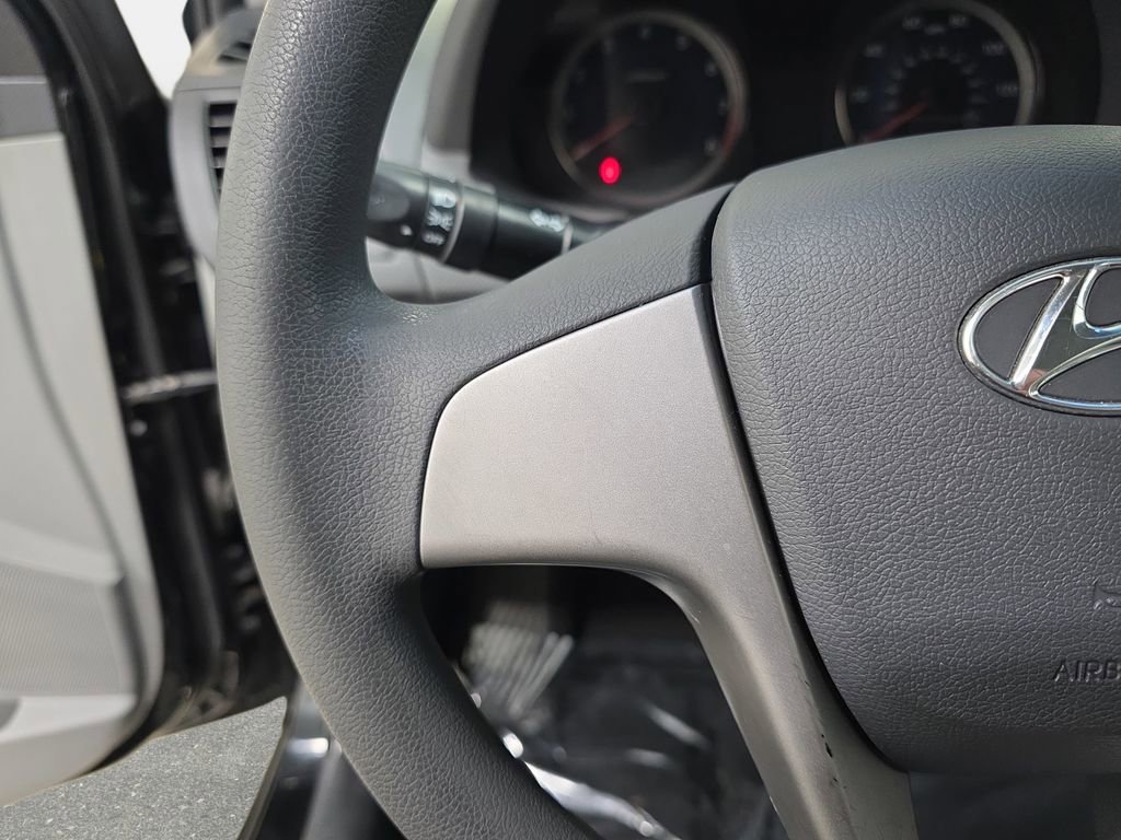 Used 2017 Hyundai Accent SE image 17