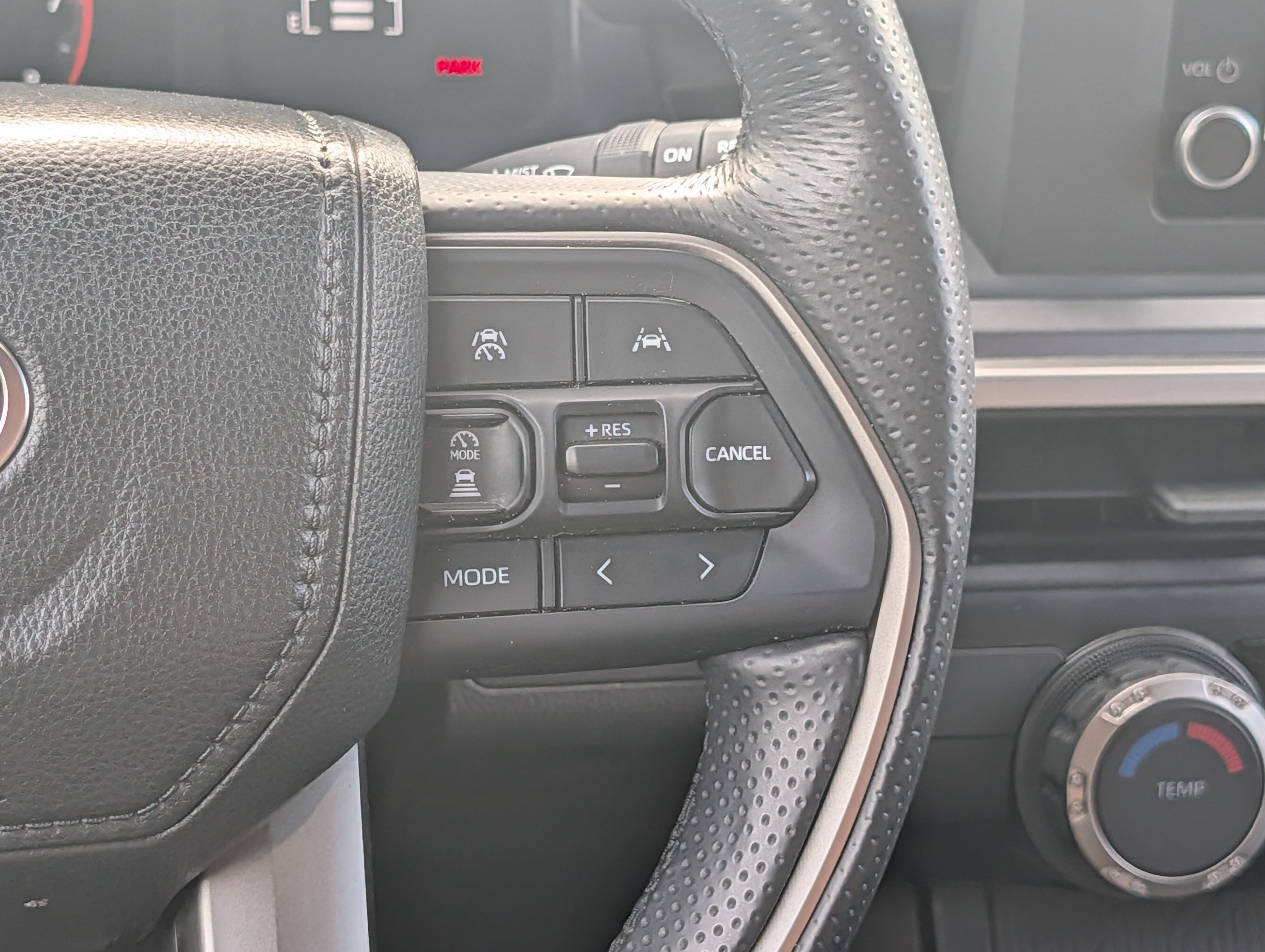 Certified 2025 Toyota 4Runner SR5 AWD/4WD image 32