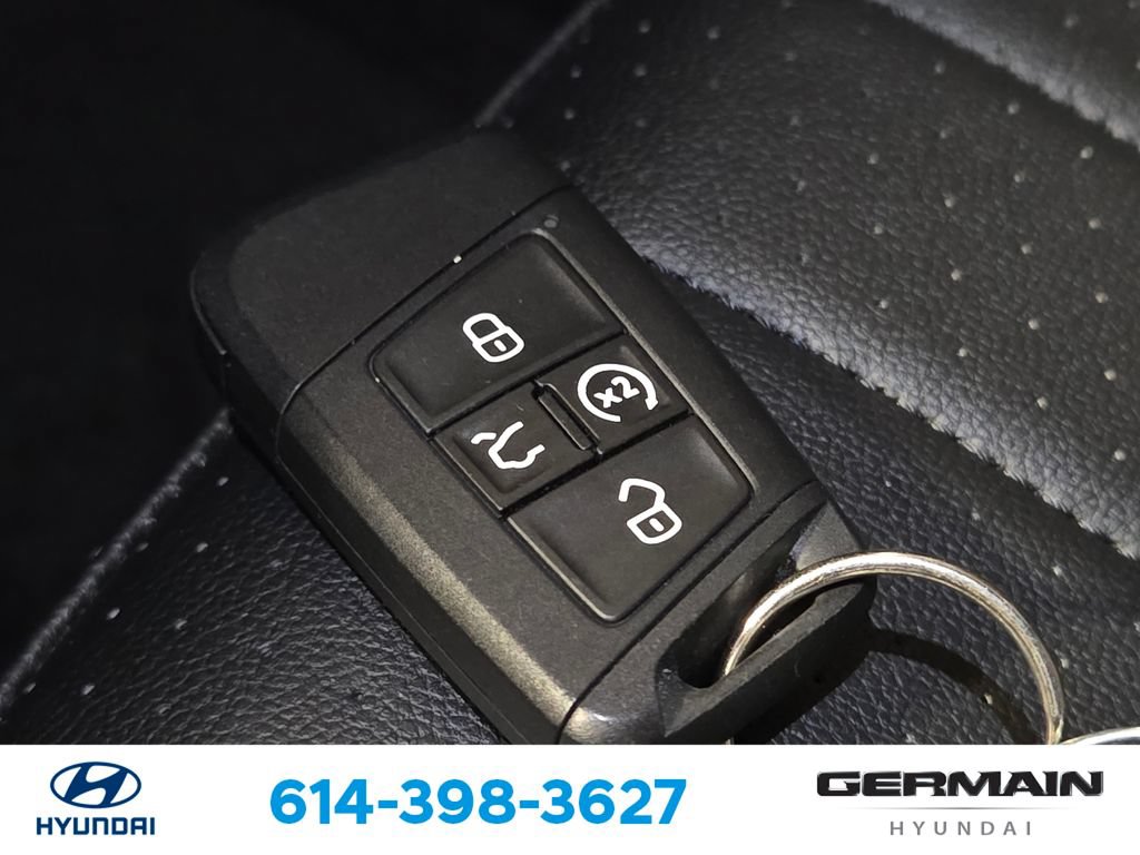 Used 2024 Volkswagen Tiguan SE R-Line FWD image 33