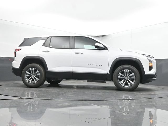 New 2027 Chevrolet Equinox LT w/ Convenience Package II FWD image 42