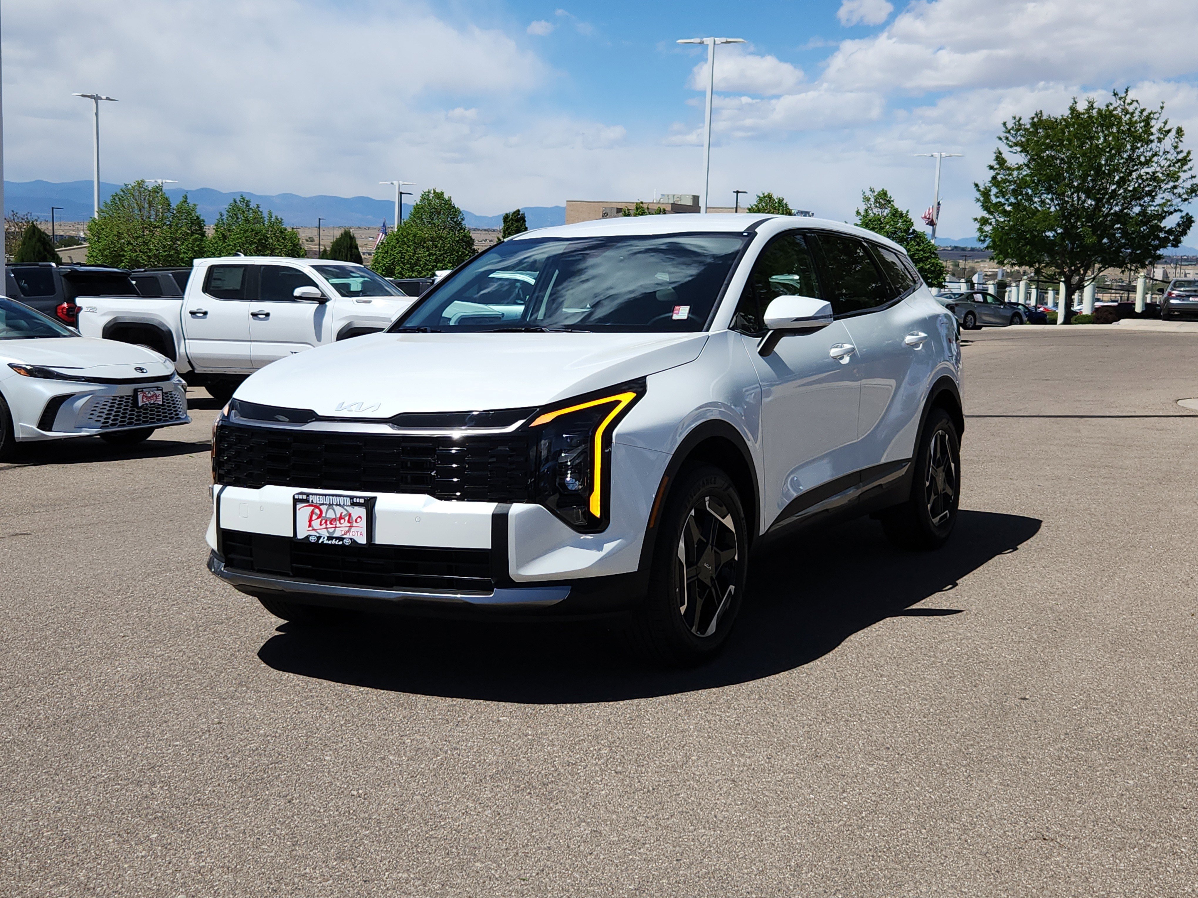 Used 2026 Kia Sportage S AWD/4WD image 4