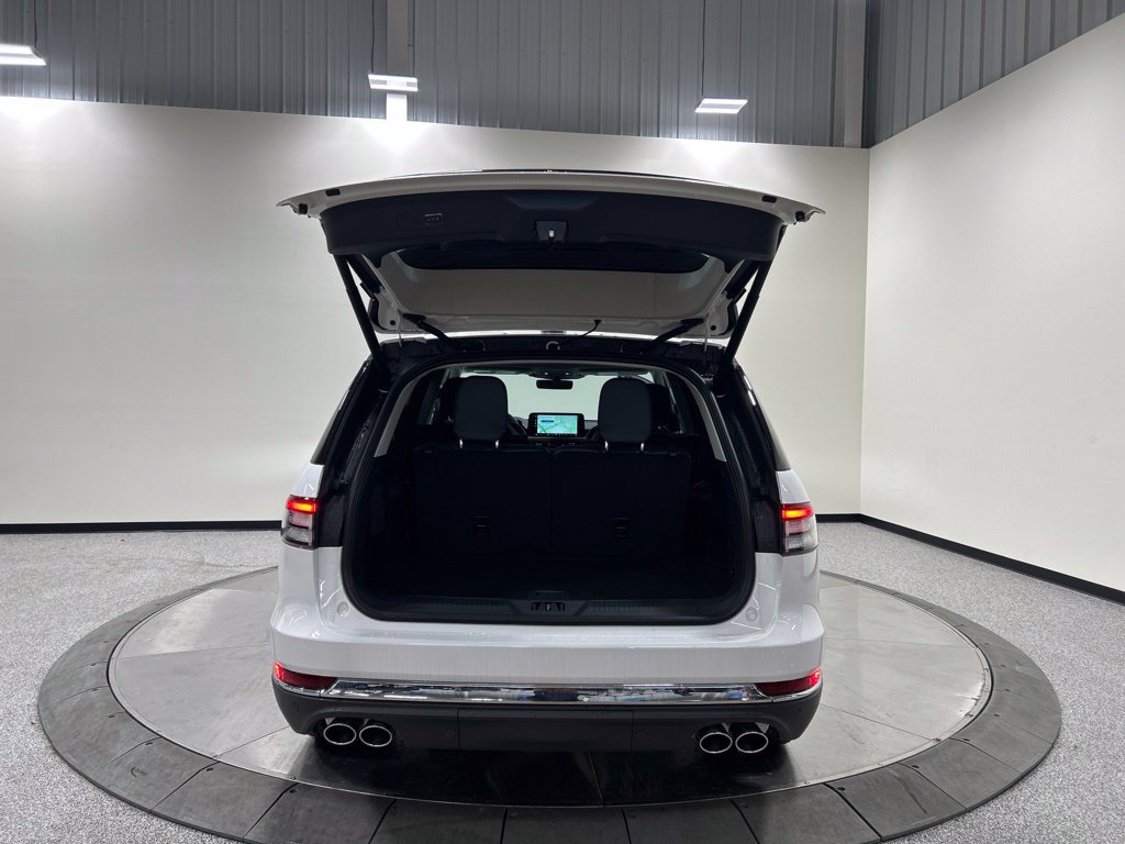 New 2026 Lincoln Aviator Reserve AWD/4WD image 24