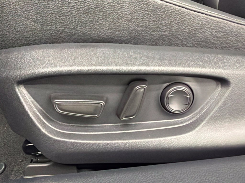 New 2026 Toyota Camry SE FWD image 19