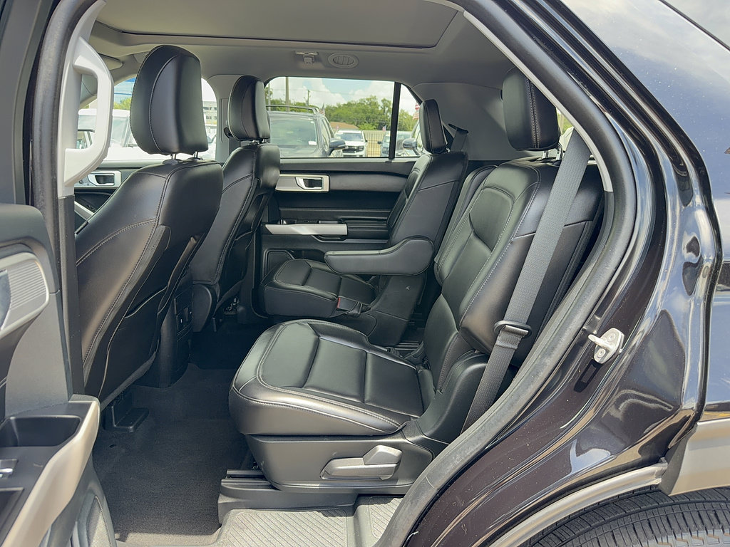 Certified 2023 Ford Explorer XLT w/ Equipment Group 202A AWD/4WD image 12