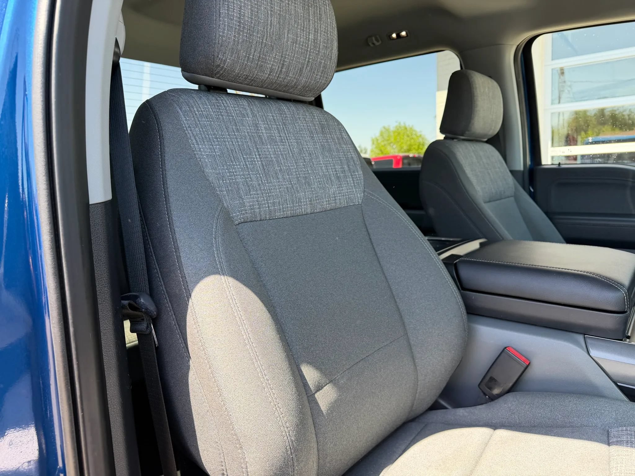 Used 2022 Ford F150 Lightning XLT AWD/4WD image 16