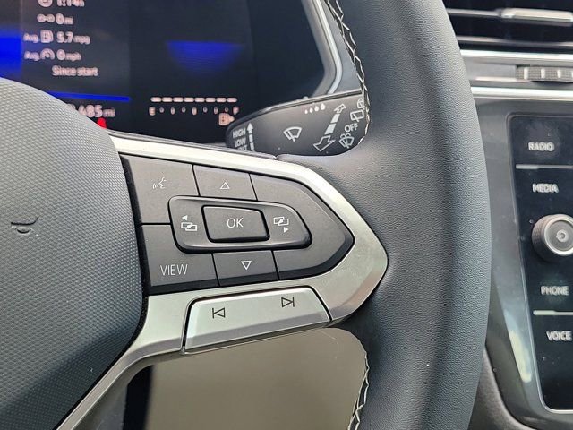 Certified 2023 Volkswagen Tiguan SE w/ Panoramic Sunroof Package FWD image 21