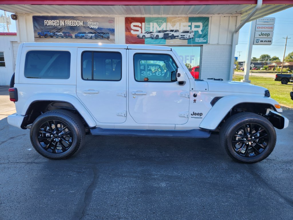 Used 2021 Jeep Wrangler Unlimited Sahara AWD/4WD image 2